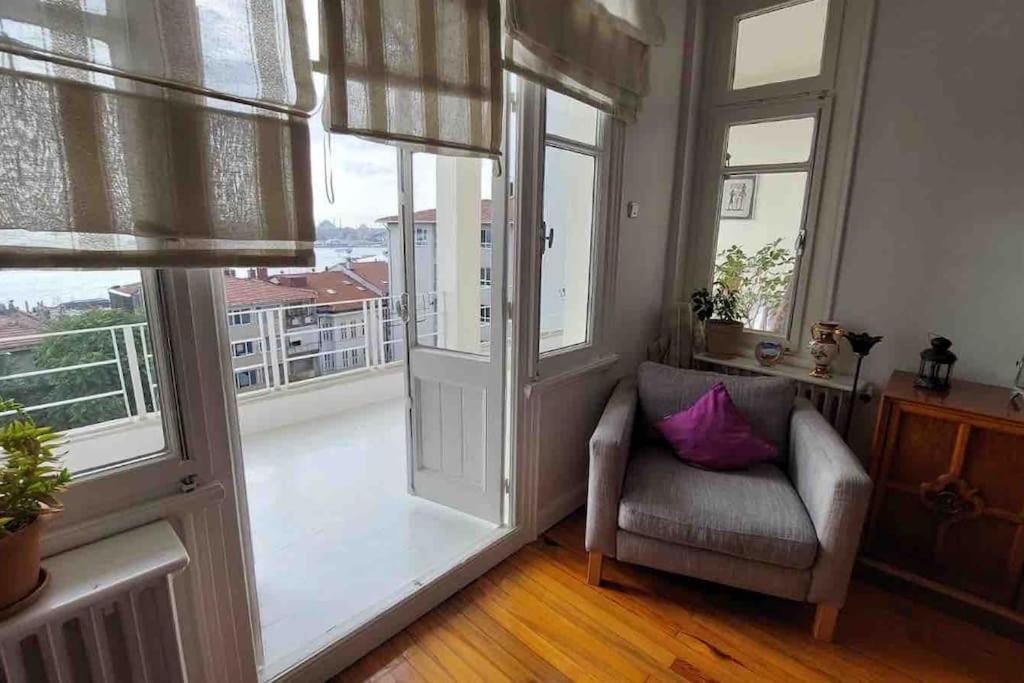 An Elegant 2 Bedroom With Stunning View *