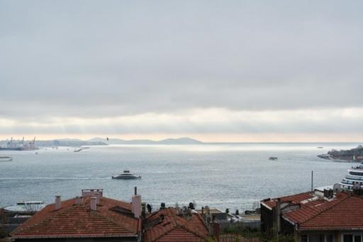 Apartment An Elegant 2 Bedroom With Stunning View